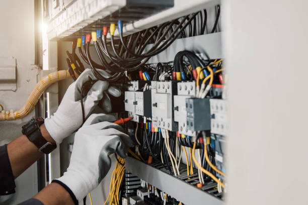 Best Commercial Electrician Services  in Rainbow Lakes Estates, FL